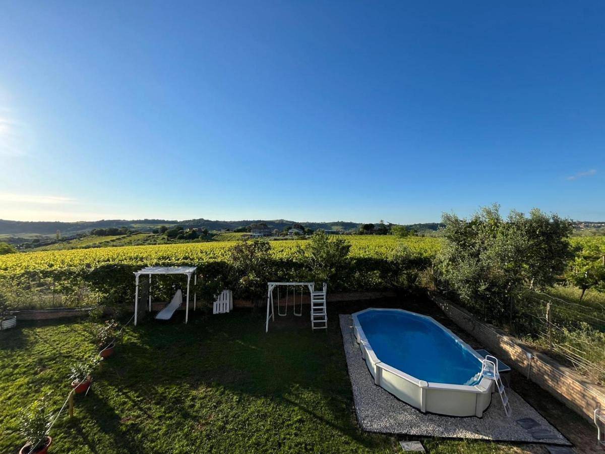 Slowcasa - Villa Garden & Pool - Full Apartment in Torrevecchia Teatina, Provincia di Chieti
