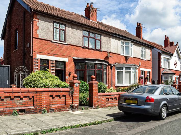 Holiday rental for 5 people, with garden in Blackpool