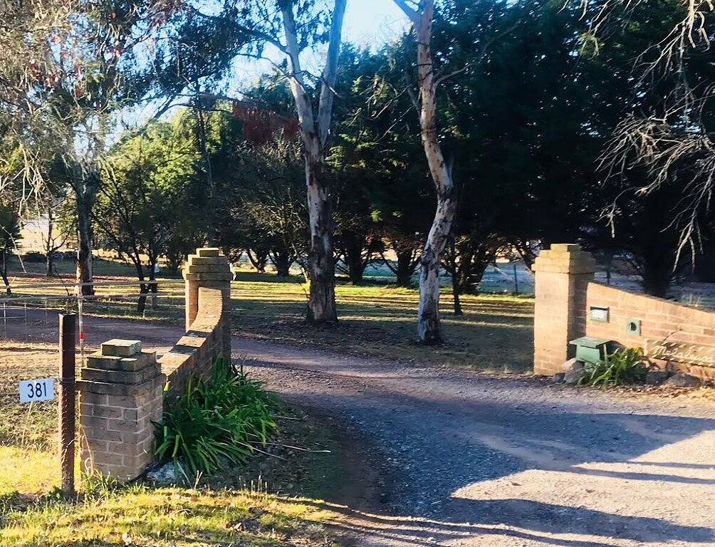 Melaleuca Retreat: Pet friendly, near bushwalks, wineries & restaurants. Ev. in Orange (NSW), New South Wales
