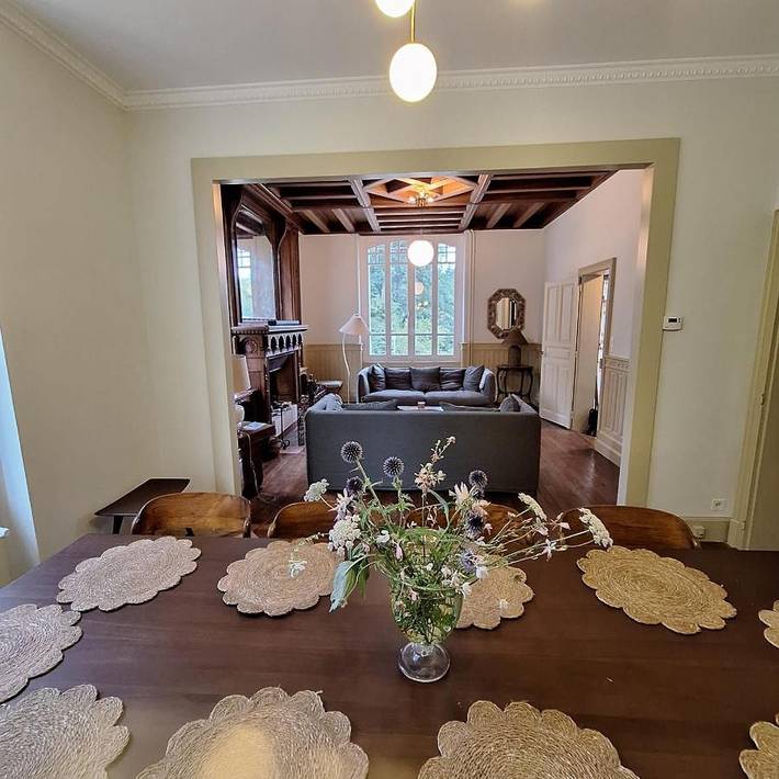 Location de vacances pour 12 personnes, avec jardin et vue ainsi que terrasse et piscine à Valençay - 4