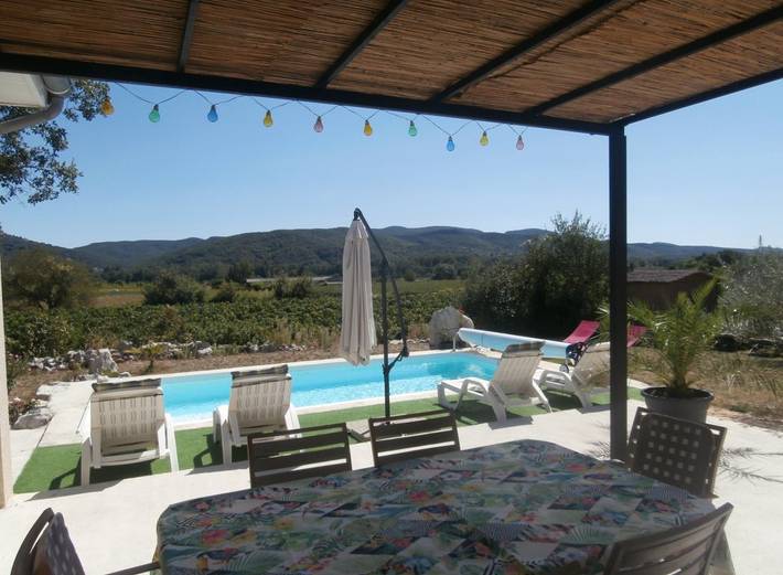 Villa pour 6 personnes, avec jardin ainsi que piscine et terrasse