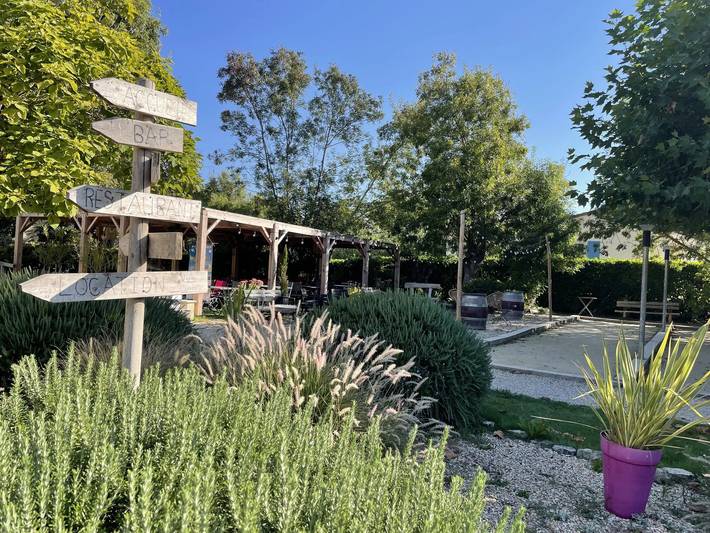 Chalet pour 5 personnes, avec bassin pour enfant et jacuzzi dans les Deux-Sèvres - 2