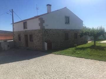 Cottage pour 7 personnes, avec vue ainsi que jardin et piscine dans Figueira de Castelo Rodrigo