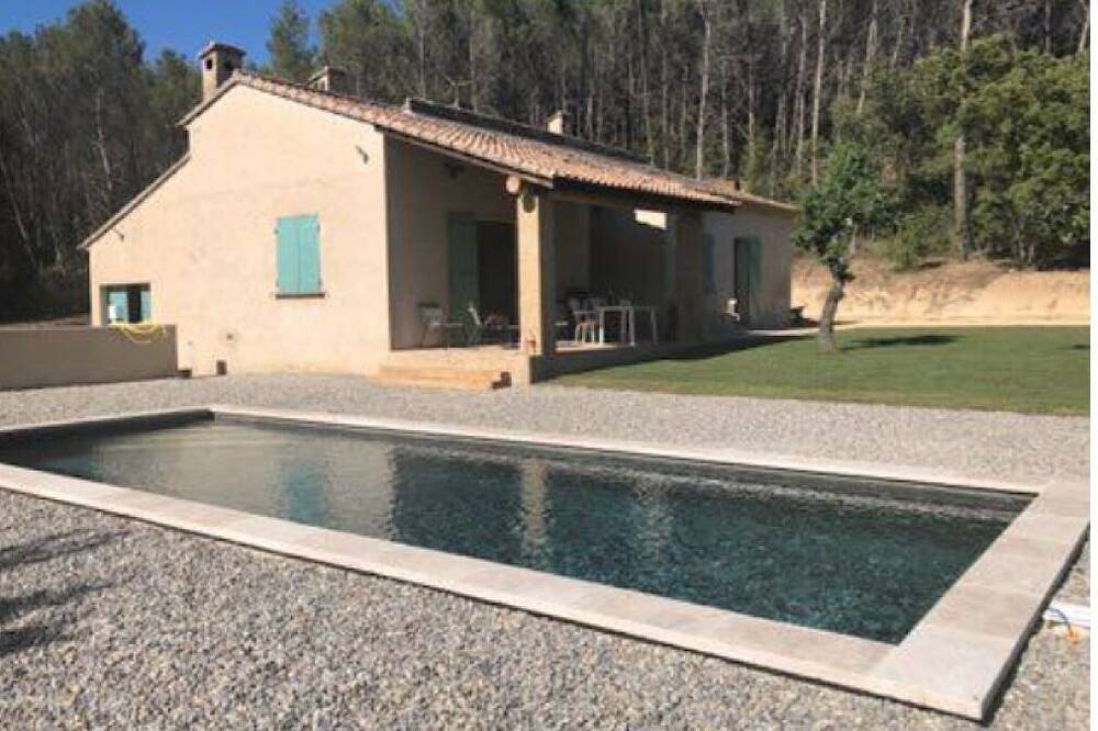 Country house at the foot of the Luberon in Lauris, Parc naturel régional du Luberon