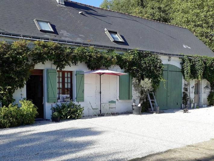 Location de vacances pour 3 personnes, avec Terrasse ainsi que Jardin et Vue à Bléré