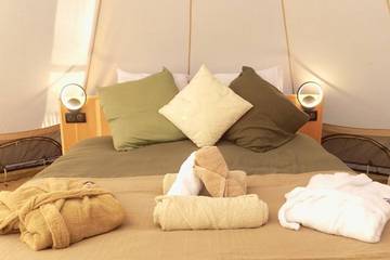 Camping pour 2 Personnes dans Le Vigeant, Vienne (France), Photo 1