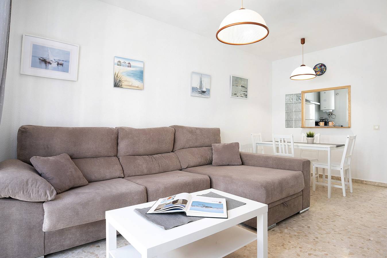 Ganze Wohnung, Ferienwohnung 'Atlántico' mit Balkon und Wlan in Playa Barbate, Barbate