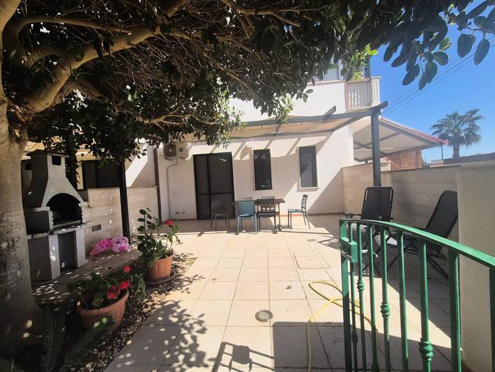 Casa vacanza per 4 persone, con giardino a Torre Colimena