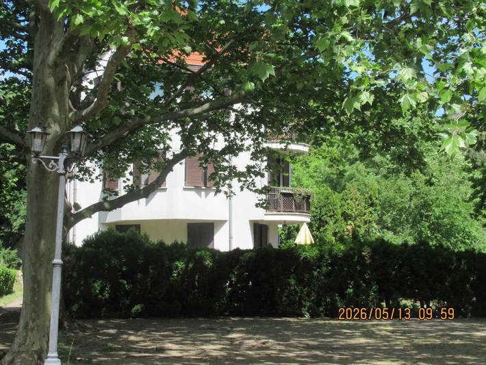 Apartamento vacacional entero, Apartamento de vacaciones con maravillosas vistas al jardín in Csopak, Balatonfüredi járás