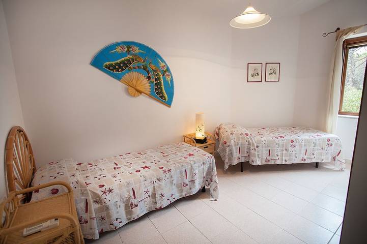 Appartamento intero, Pigna  Accesso Diretto Alla Spiaggia  ( No Wifi )        Cin It091063C2000S5156 in Spiaggia Porto Corallo (Orosei), Orosei