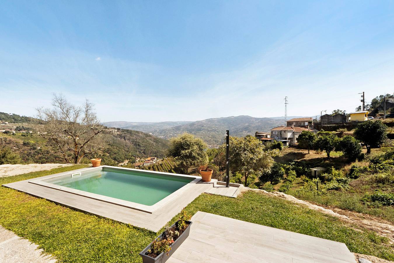 Casa de Vacaciones 'Do Alago' con Vista al Lago, Wi-Fi y Aire Acondicionado in Baião, Valle del Duero