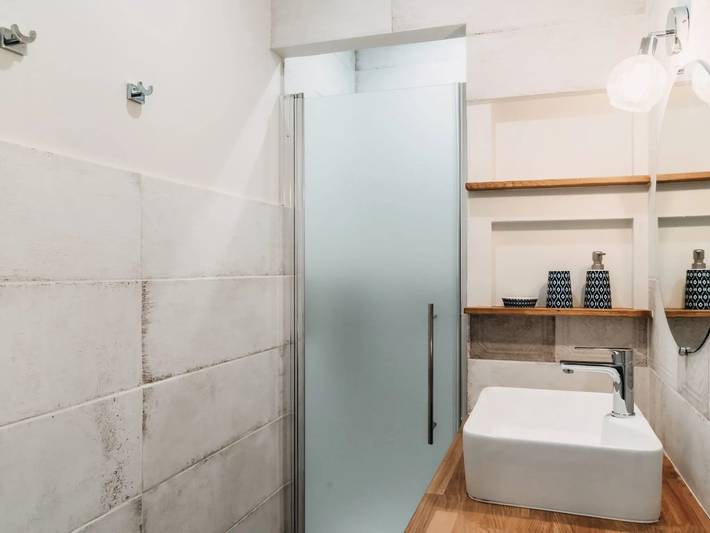 Gîte pour 4 personnes, avec jardin et piscine à Armissan - 3