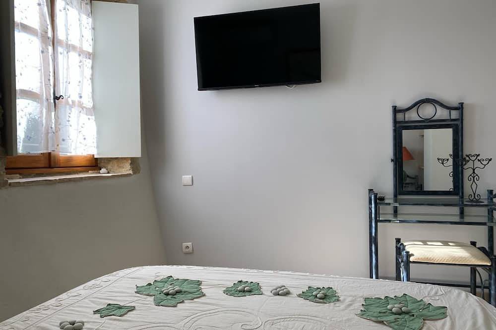 Ganze Wohnung, Appartement au Calme Avec Piscine in Orsan, Nimes und Umgebung