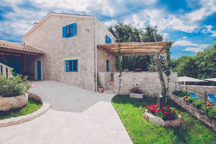 Villa für 14 Personen, mit Pool und Garten sowie Sauna, mit Haustier auf Krk - 4