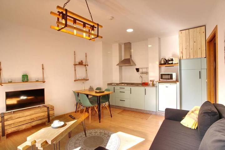 Gîte pour 4 personnes, avec terrasse et vue, adapté aux familles à Saint-Jacques-de-Compostelle - 3