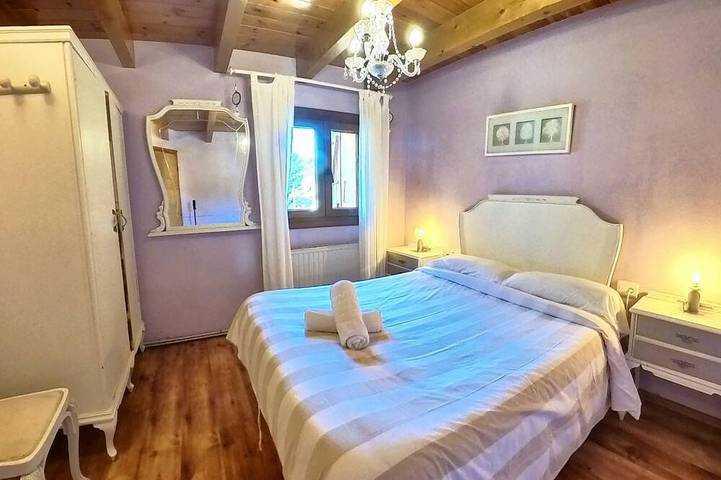 Apartamento entero, Casa Pelaire-tucasaenlospirineos in Panticosa (Esquí), Panticosa