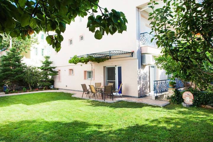 Ferienwohnung für 5 Personen, mit Ausblick und Garten, kinderfreundlich in Kavala Gemeinde