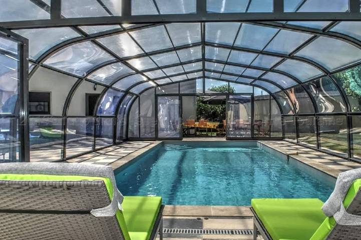 Gîte pour 14 personnes, avec Terrasse et Jardin à Tours
