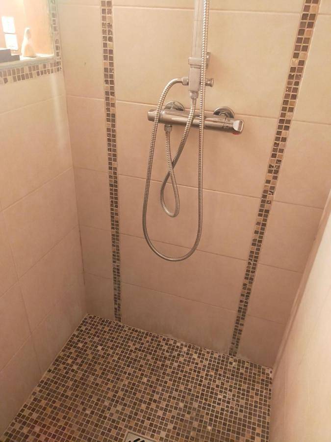 Gîte pour 5 personnes, avec piscine et jardin ainsi que vue et sauna à Tresques - 4