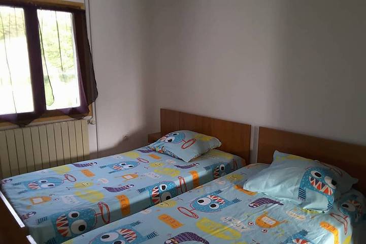 Location de vacances pour 7 personnes, avec terrasse et jardin à Dosches - 3