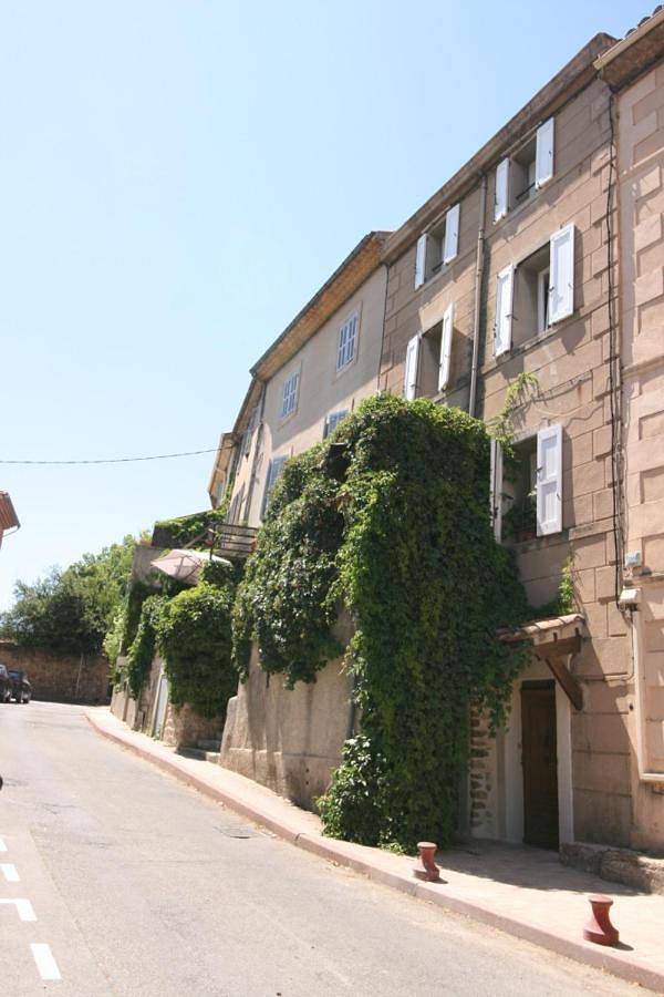 Gîte pour 6 personnes, avec vue et terrasse, animaux acceptés à Peynier - 2