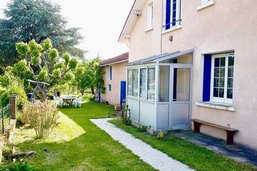 Gîte pour 7 personnes, avec terrasse et jardin, animaux acceptés à Coulounieix-Chamiers