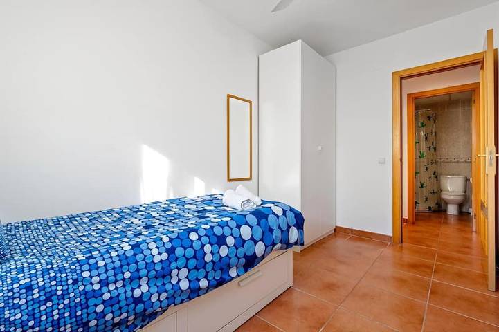 Apartamento entero, Apartamento con piscina y vistas mar a 200m playa in Caleta de la Soledat (Terres de l'Ebre), La Ametlla de Mar