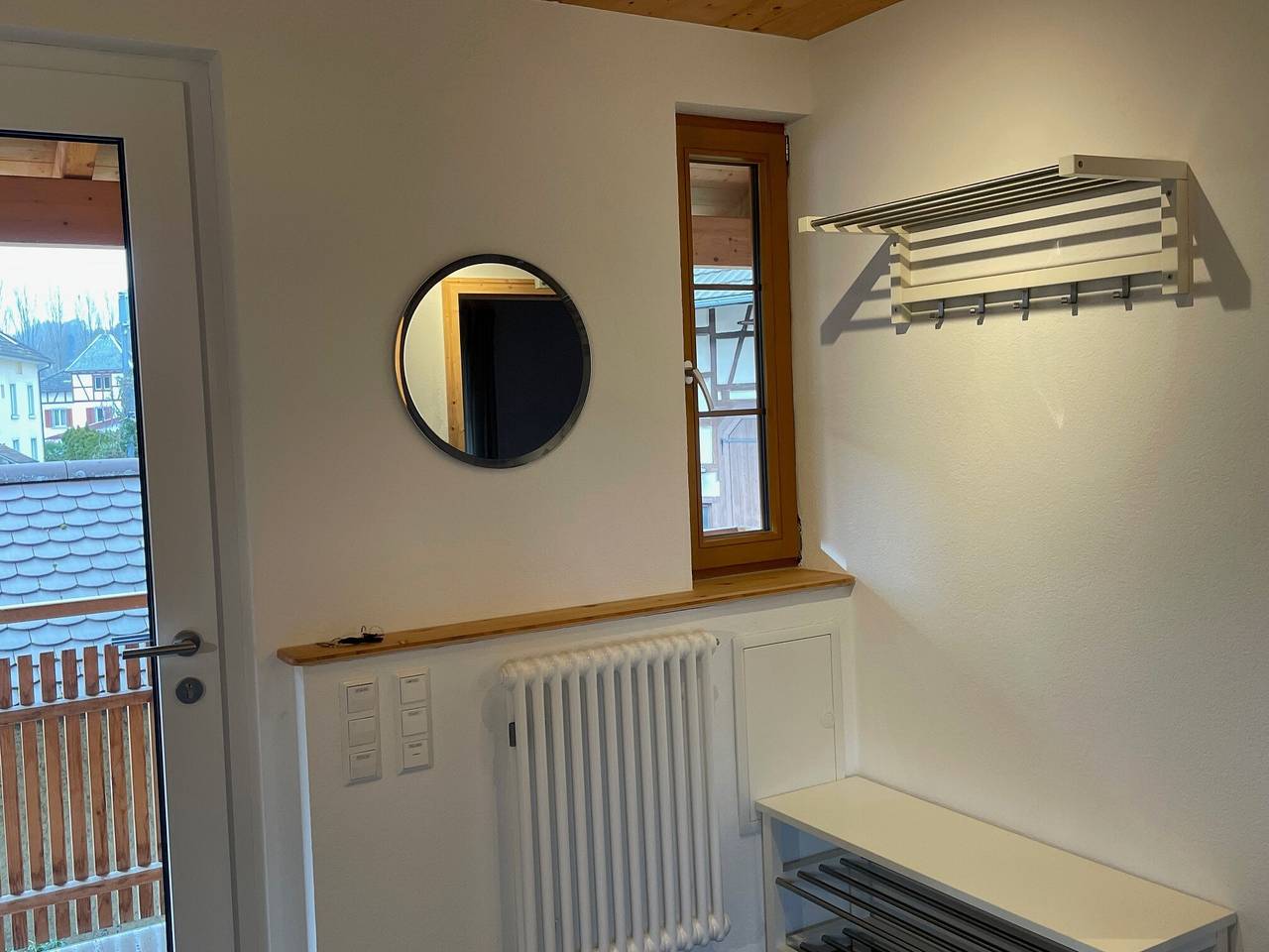 Entire apartment, Landlust Lakeside Apartment with Shared Garden, Balcony, and Wi-Fi in Öhningen, Untersee