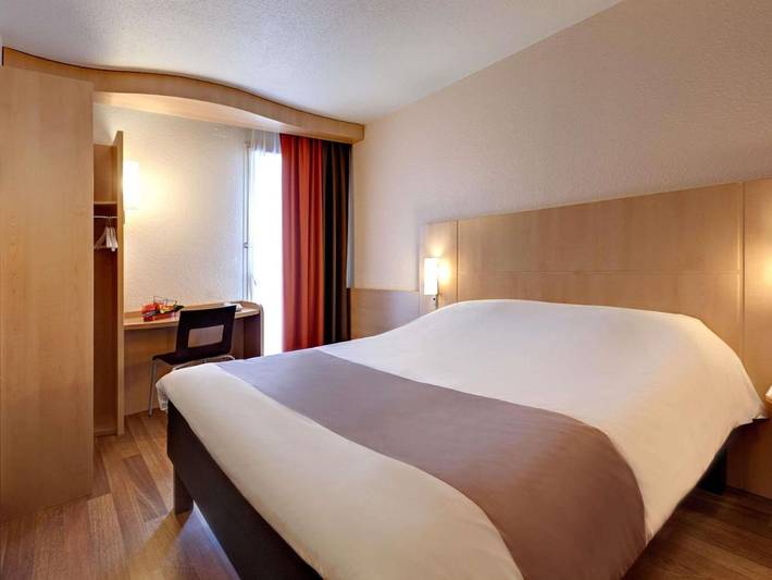 Hôtel pour 3 personnes, avec piscine et jardin, animaux acceptés