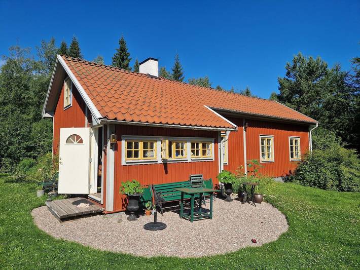 Hus för 8 Personer, med trädgård i Lindesberg