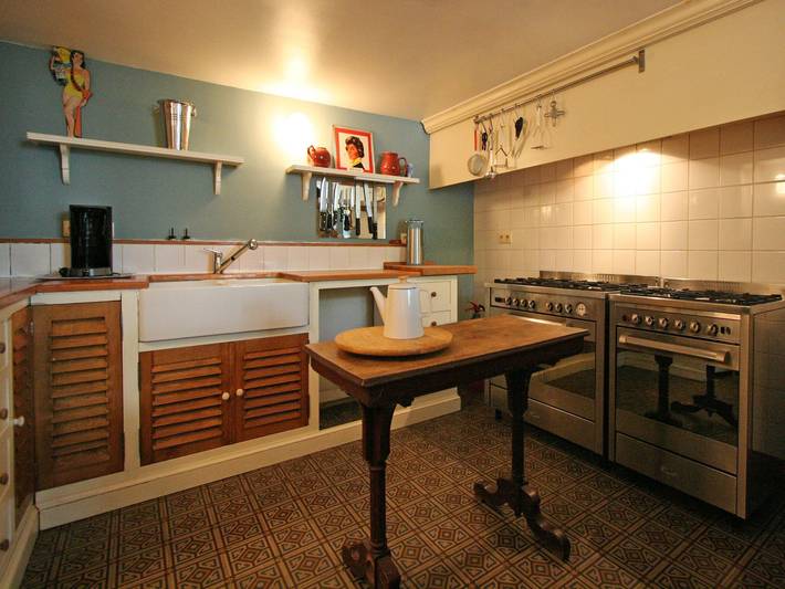 Location de vacances pour 28 personnes, avec jardin ainsi que terrasse et sauna à Léglise - 2