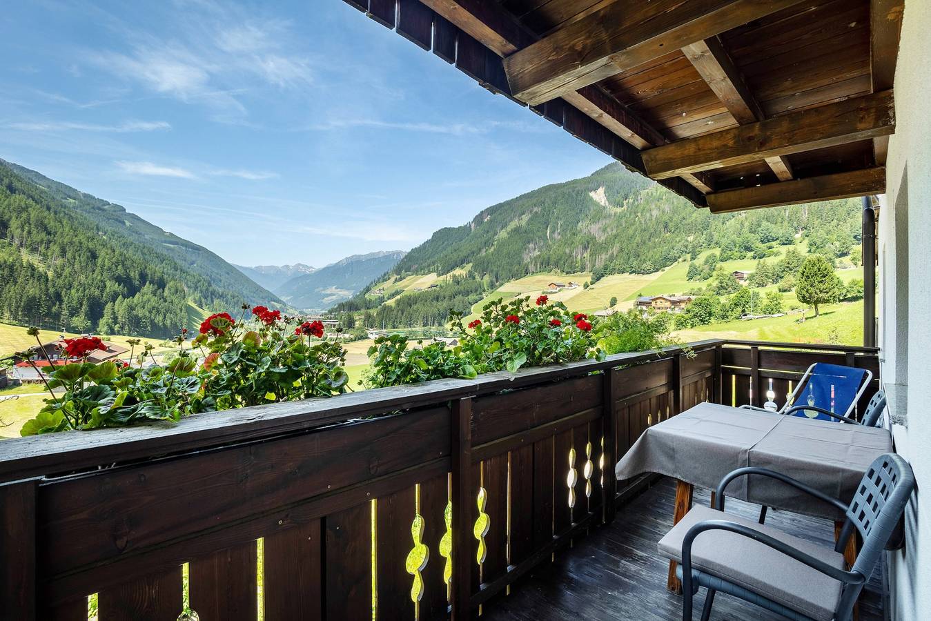 Appartamento intero, Appartamento 'Bergkristall 1' con vista sulle montagne, giardino in comune e Wi-Fi in San Giacomo, Valle Aurina