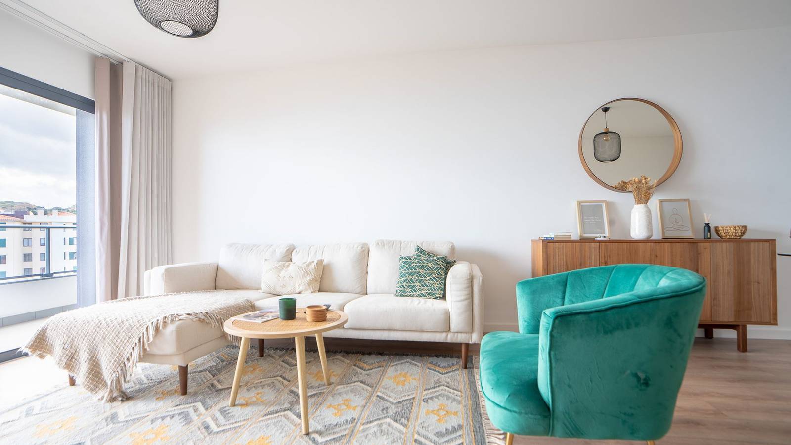 Ganze Wohnung, Ferienwohnung für 4 Personen mit Balkon in Caniço, Madeira