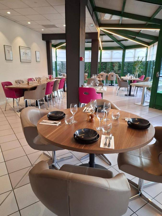 Superior Triple Room in Chenôve, Région de Dijon