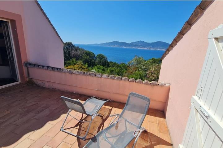 Maison de vacances pour 8 personnes, avec Balcon ainsi que Terrasse et Jardin dans Porticcio