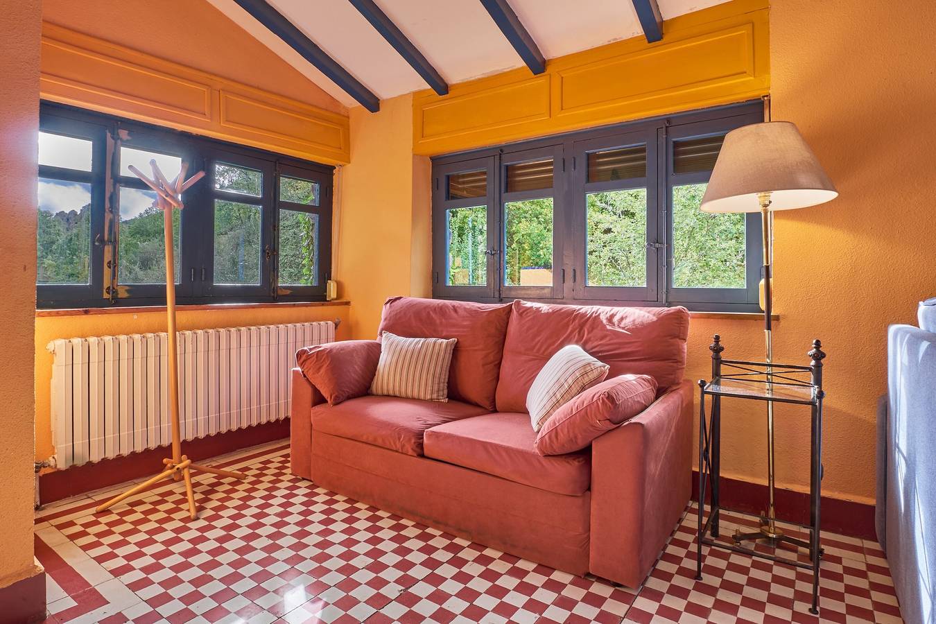 Maison de campagne "La Fabrica De Cabornera" avec vue sur la montagne et jardin privé in La Pola de Gordón, Chaîne Cantabrique