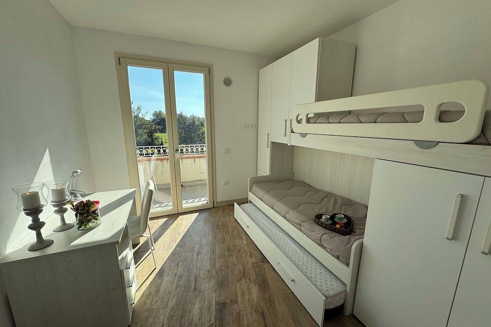 Alleinstehendes Ferienhaus mit privatem Pool, Whirlpool, W-Lan, Klimaanlage, Terrasse, bei Lucca in Altopascio, Lucca Provinz