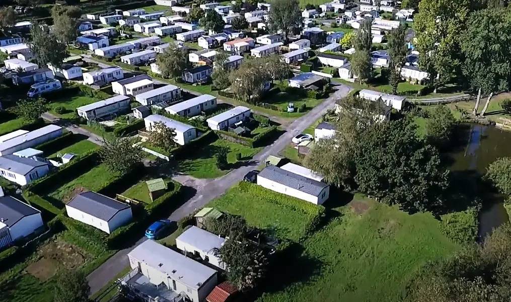 Stacaravan Confort 2 slaapkamers 4 personen in Maresquel-Ecquemicourt, Montreuil en omgeving