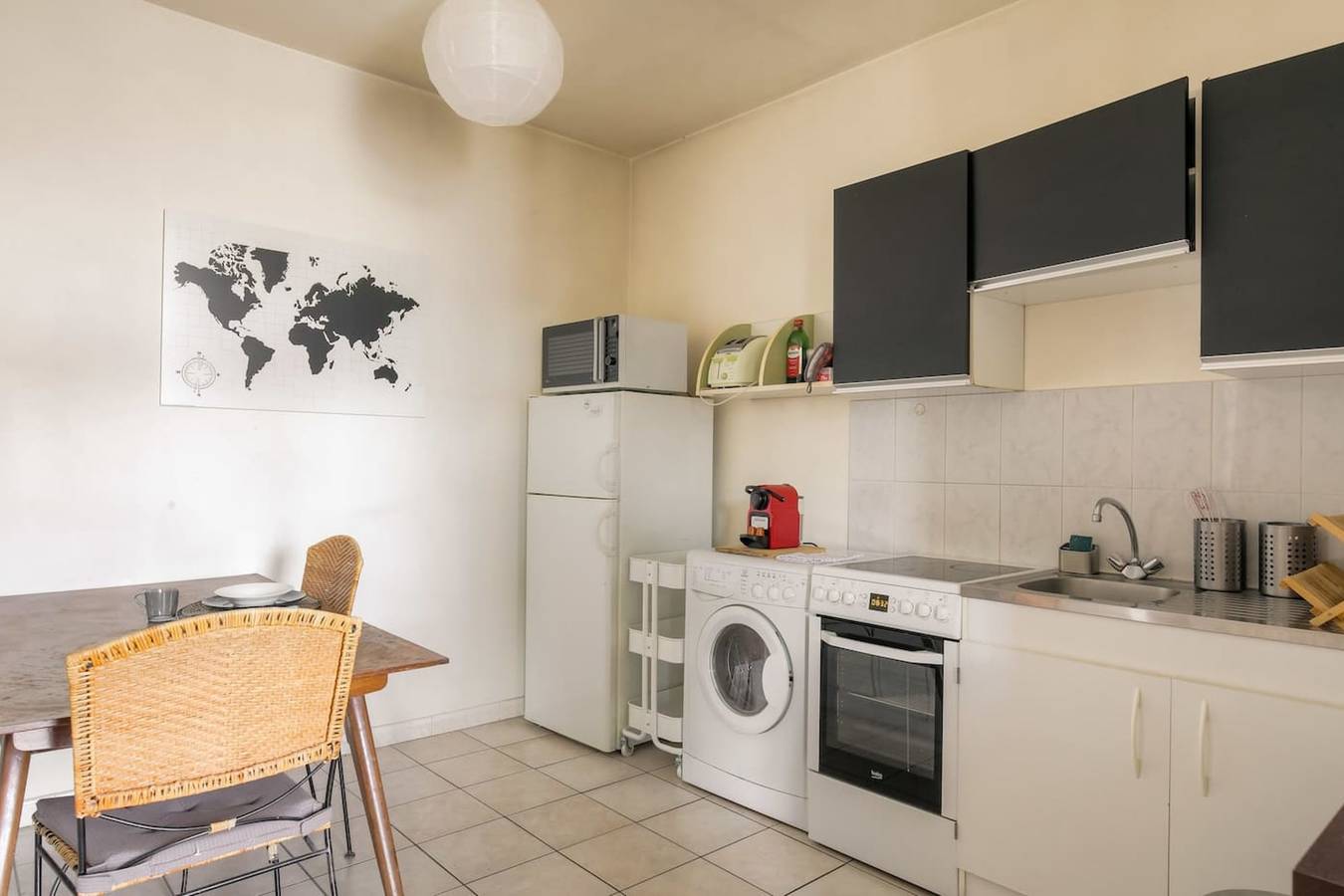 Geheel appartement, Charming with balcony in the heart of the 7th in Lyon, Lyon en omgeving