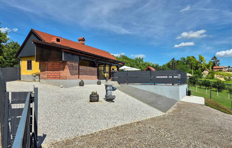 Ferienhaus für 4 Personen, mit Garten und Terrasse sowie Ausblick - 1