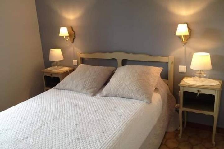 Villa pour 5 personnes, avec jardin ainsi que terrasse et jacuzzi à Carqueiranne - 2