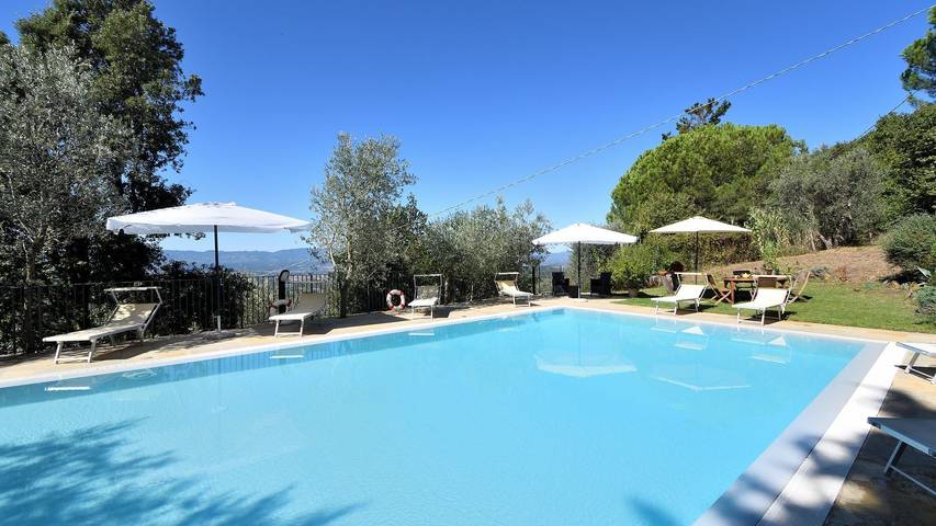 Location de vacances pour 11 personnes, avec terrasse à Loro Ciuffenna - 4