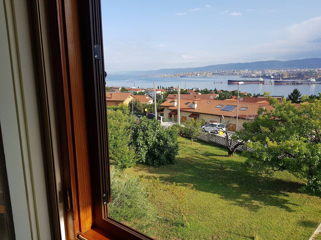Holiday Home "Mare e Lavanda" with Sea View, Private Garden & Wi-Fi in Muggia, Carso
