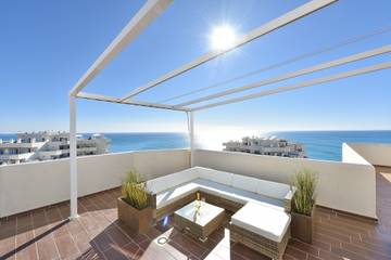 Penthouse for 4 Guests in Torrequebrada, Benalmádena, Picture 2