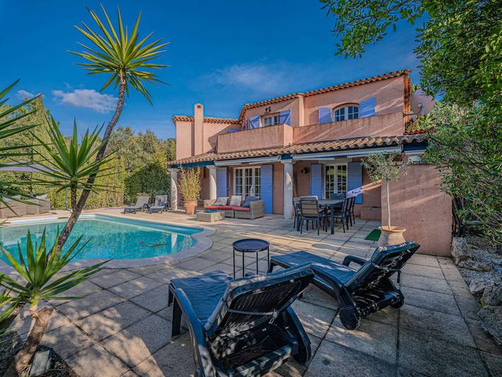 Gîte pour 8 personnes, avec jardin et piscine dans Golf Bluegreen Sainte-Maxime - 3