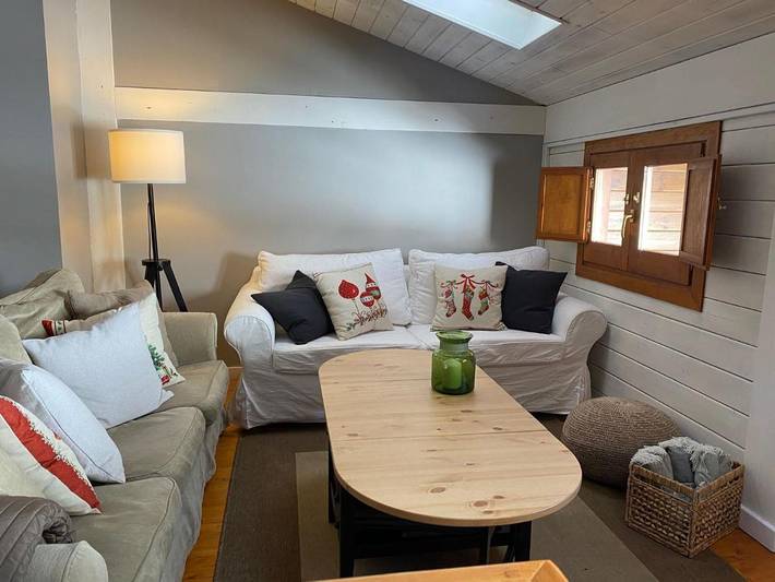 Gîte pour 6 personnes, avec vue dans Incles - 4