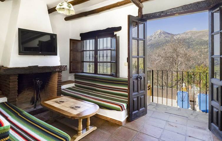 Charmante 2-Zimmer-Wohnung mit Pool in der Nähe der Sehenswürdigkeiten von Jimera de Líbar in Jimera de Líbar, Málaga Provinz