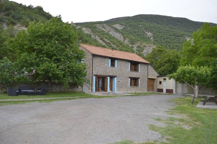 Gîte pour 4 personnes, avec jardin et vue à Sabiñánigo - 3