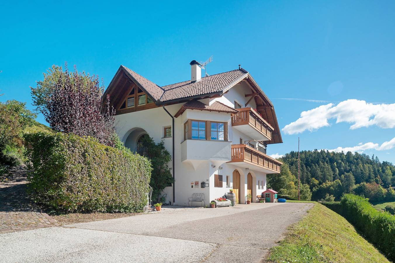 Entire apartment, Apartment 'Melcherhof Schwarzhorn' with Mountain View, Shared Garden and Wi-Fi in Trodena nel Parco Naturale, South Tyrol