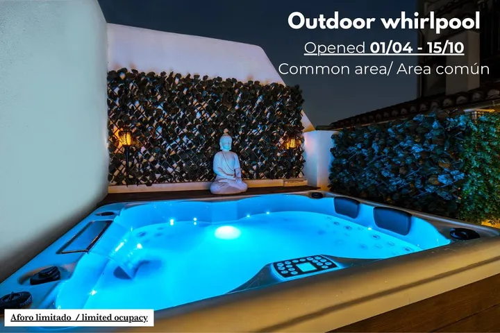 Apartamento de vacaciones para 6 personas, con jacuzzi además de piscina y terraza - 1